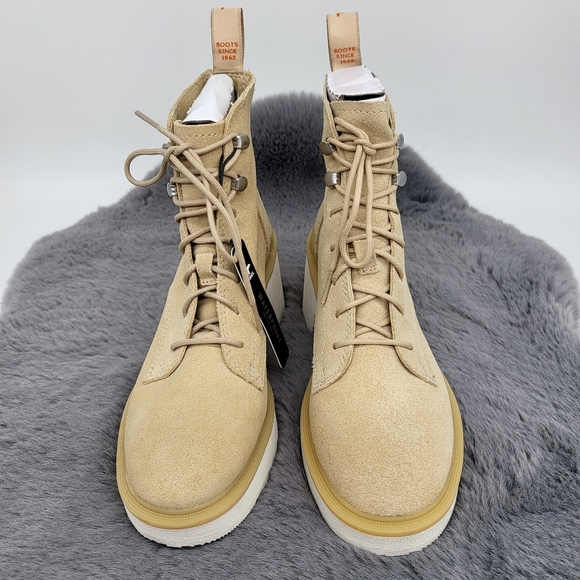 New Sorel Hi-Line Waterproof Lace-Up Boot Women's Size 8 - Picture 3 of 7